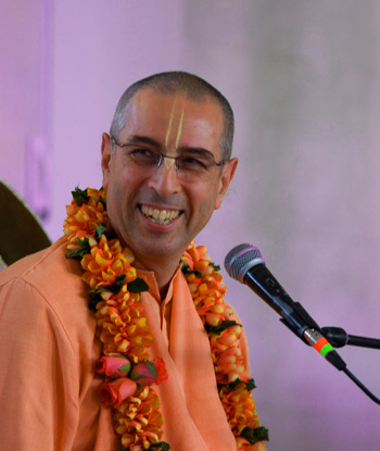 Е.С. Шрила Ниранджана Свами Е.С. Шрила Ниранджана Свами