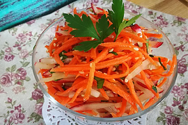 Салат из редиса и моркови Салат из редиса и моркови